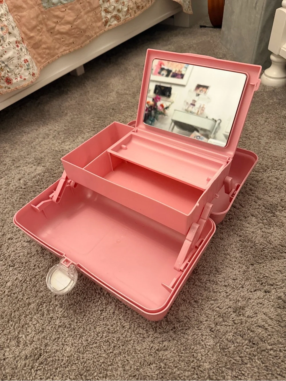 Pink Cosmetic Storage Caboodle with Handle